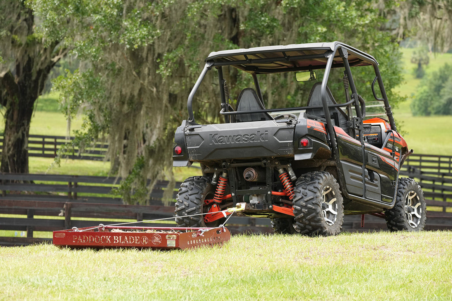 red paddock blade horse droppings collector