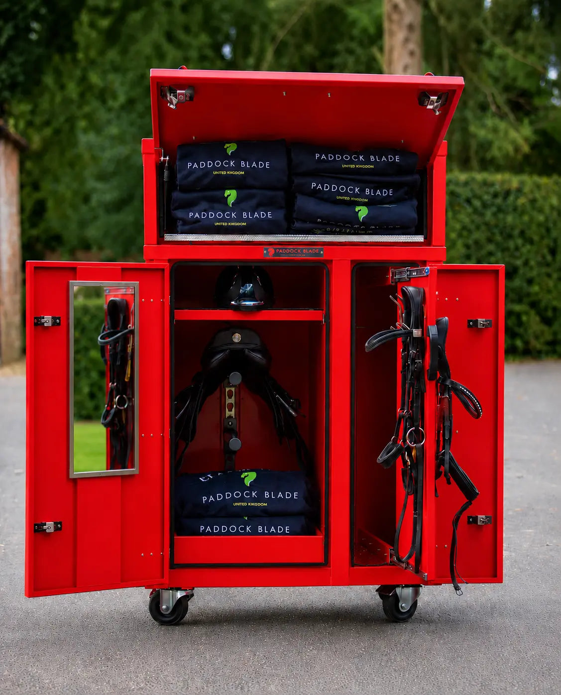 Paddock Blade Deluxe Aluminium Tack Locker Medium with Rug Box