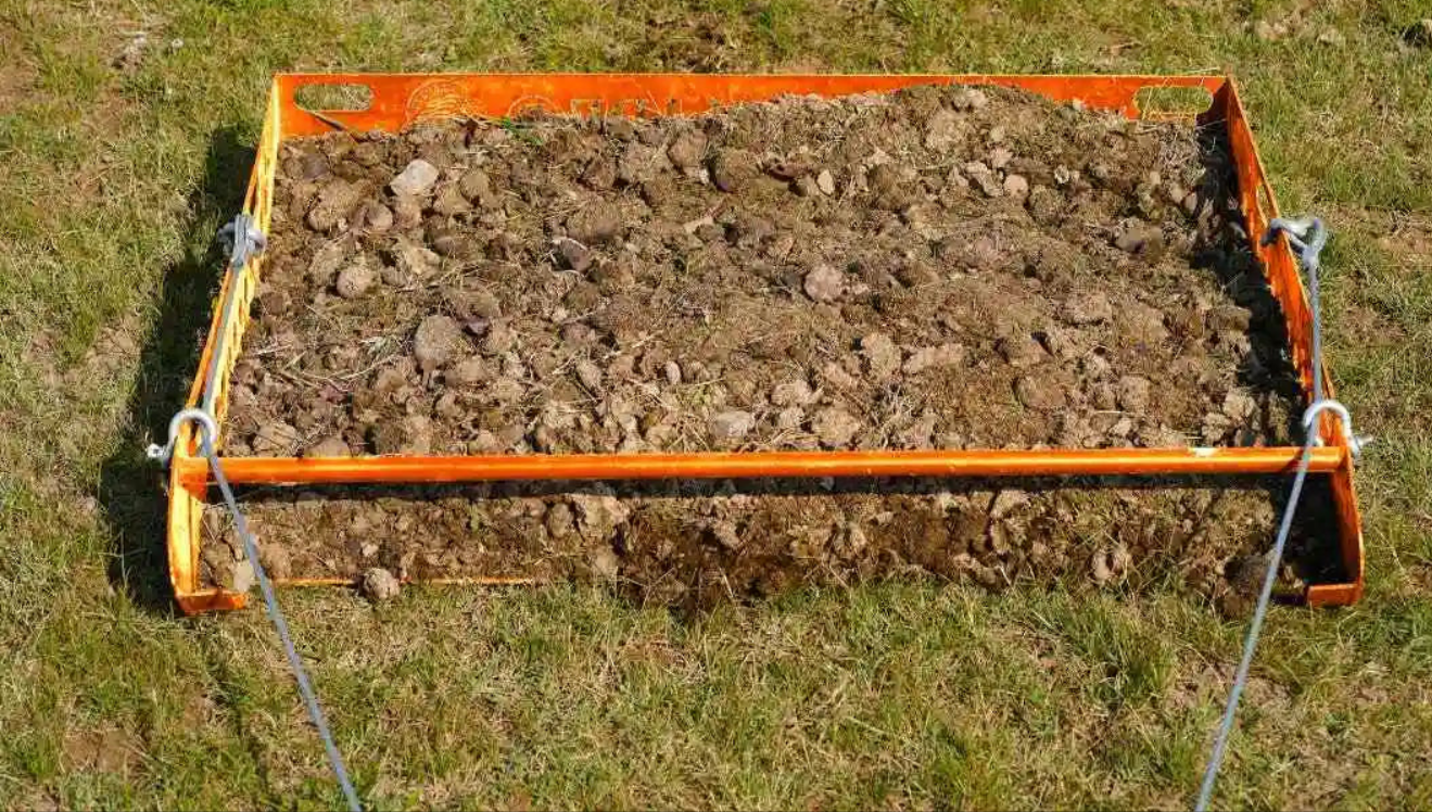 Paddock Blade Burnt Orange