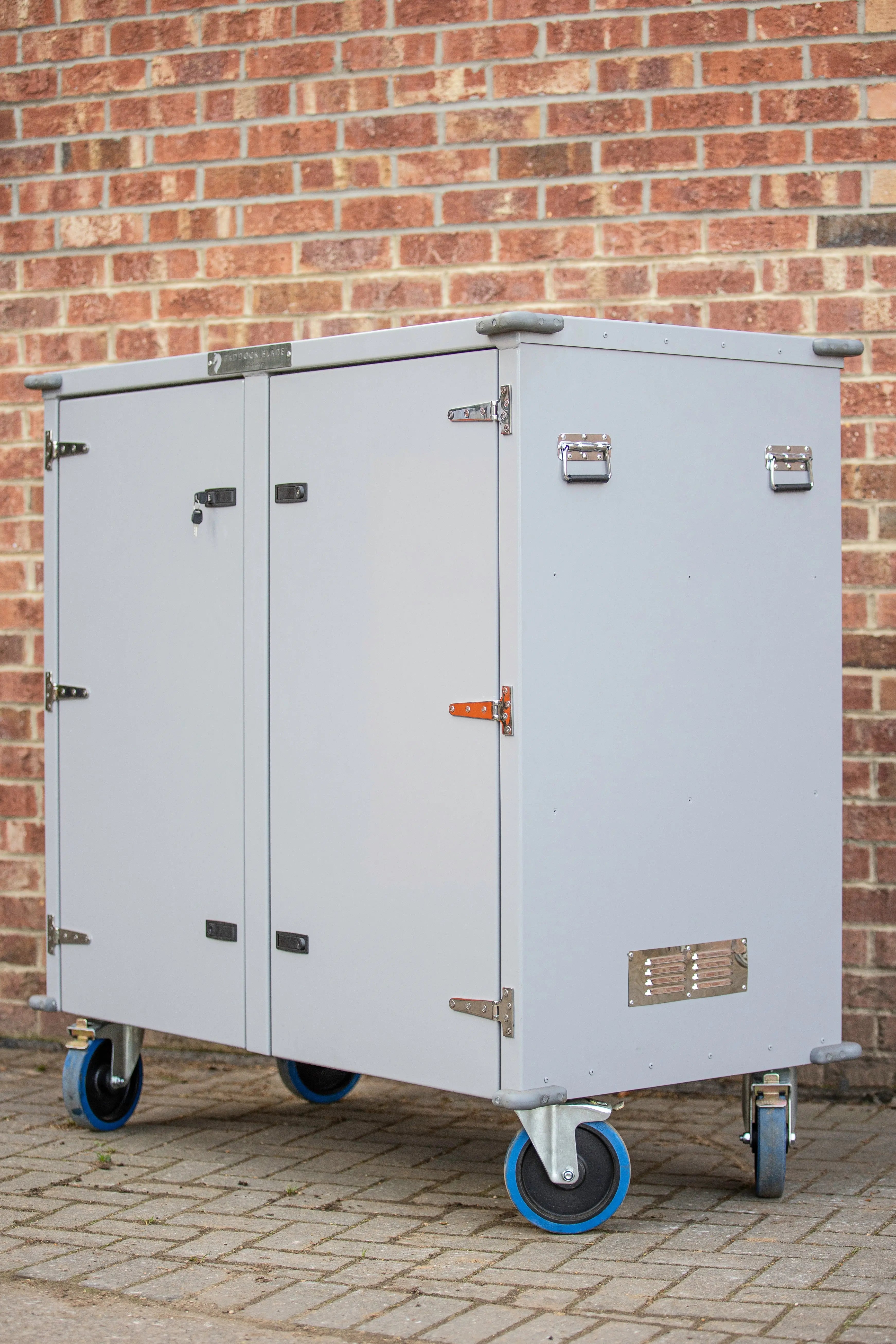 (NEW) Paddock Blade Deluxe Aluminium Tack Locker & Saddle Storage Trunk -  Large